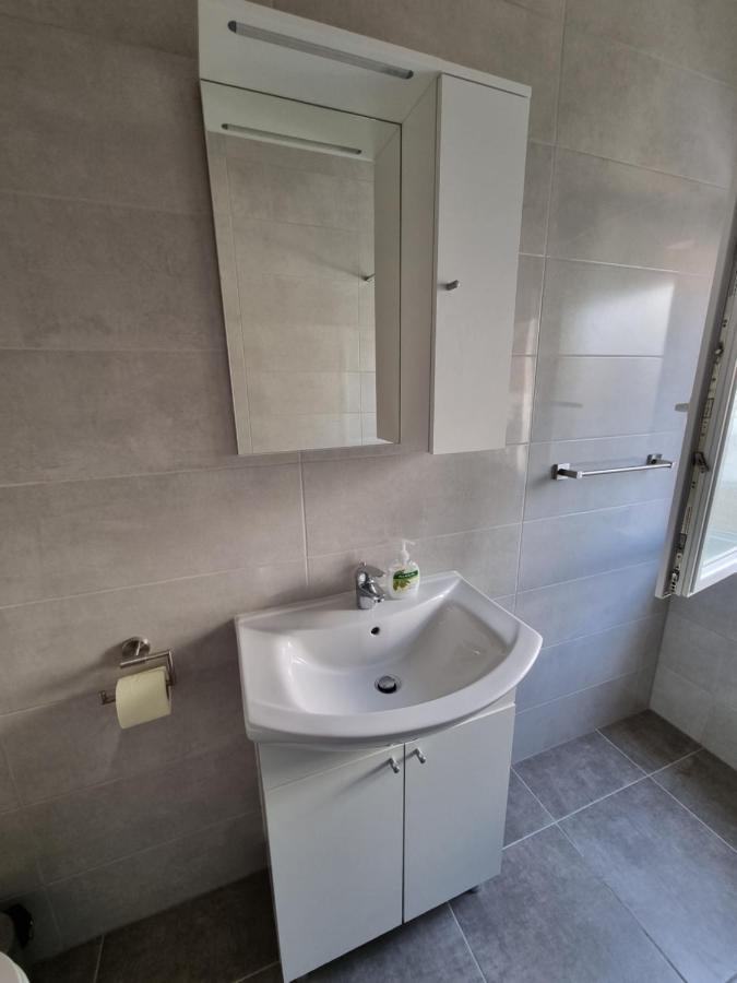 Apartment Nena In Dalmatia