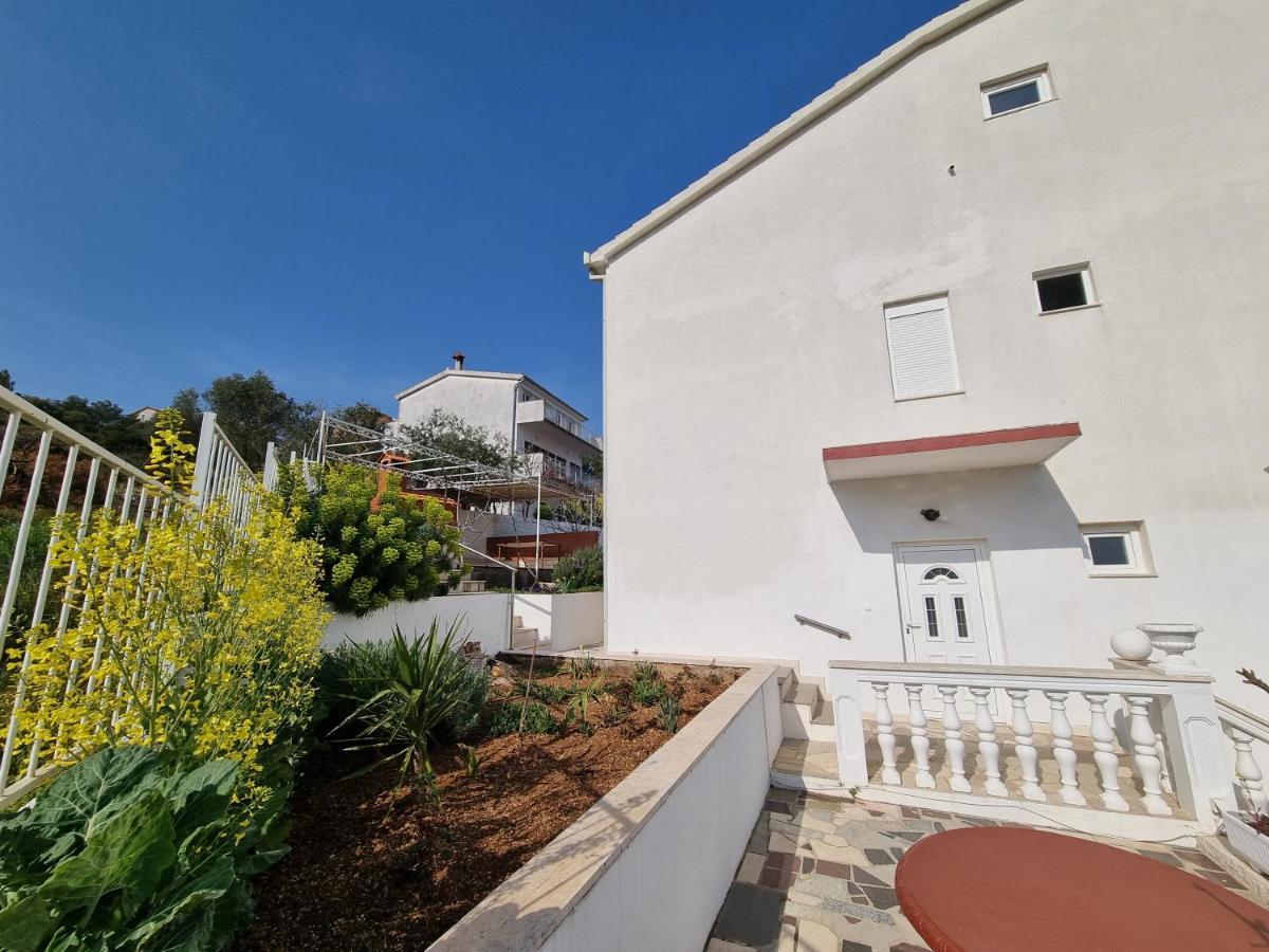 Apartment Nena In Dalmatia Trogir
