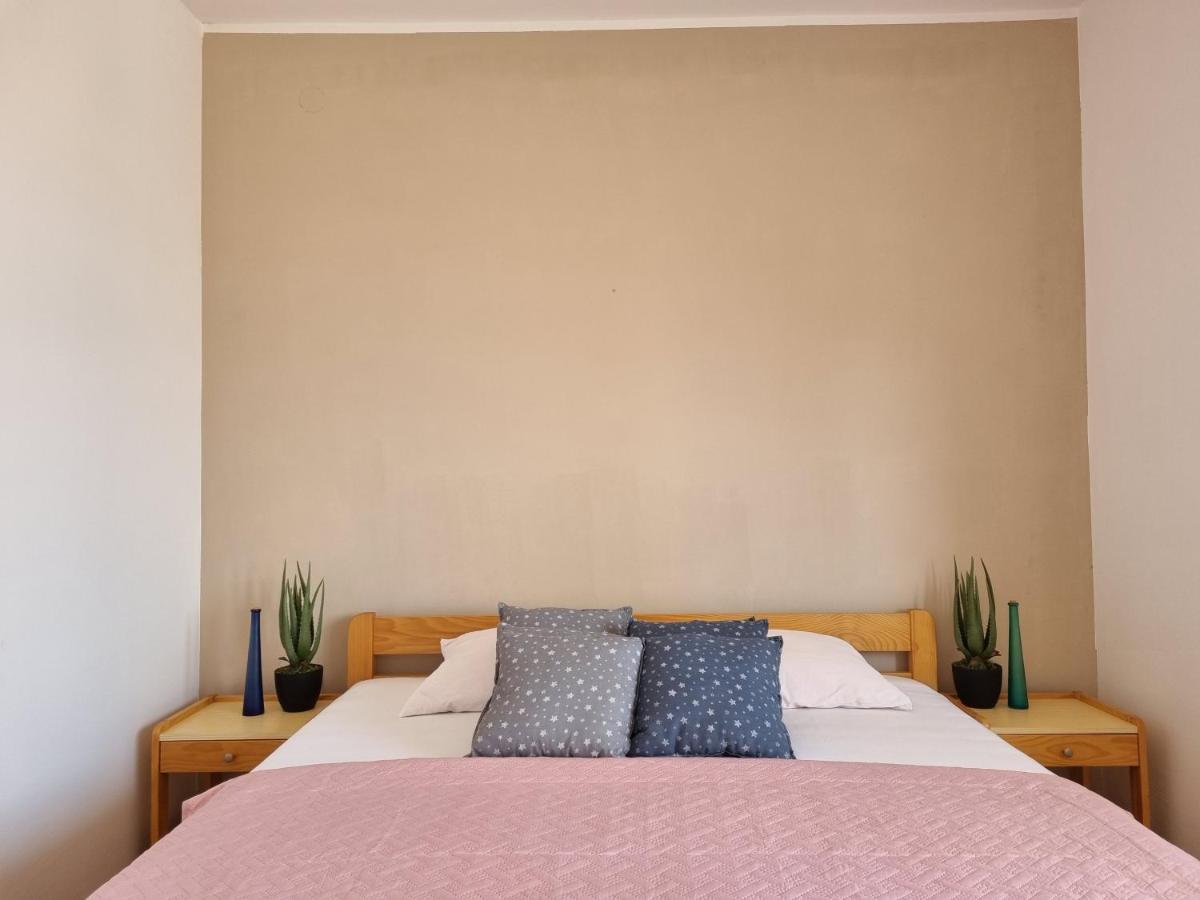 Apartment Nena In Dalmatia