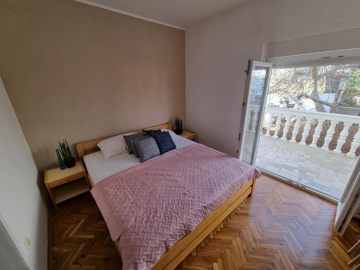 Apartment Nena In Dalmatia